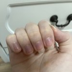 <b>손톱</b> 깎는 중