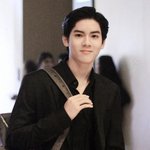 빅<b>히트</b> 차기 숨기고있는 애 얘라니까