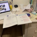 [댓글부탁해] 이걸로 <b>책상</b> 바꾸는거어떰