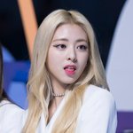 <b>유나</b>