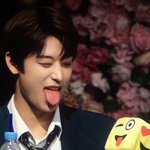 주연 혀가 어케 <b>이리</b> 깨끗해?