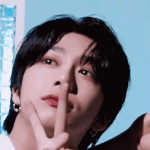 몽<b>베베</b> 7시에 몬엑 온라인/오프라인 공연있어