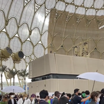 [스키즈] 이 <b>복장</b>으로 두바이 무대에 서다니..!