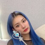 [모두드루와] 화려한 머리색 착붙인 여돌