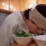 [방탄소년단] <b>그릇</b>에 빨려들어가는 태태래ㅋㅋㅋ