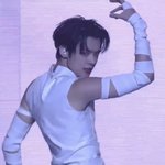 투바투 연준 완전 슬<b>랜더</b> 정석아님?