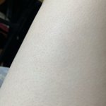허벅지 개하얗지 않냐