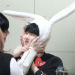 결국 귀여움에 <b>발목</b> 잡히는 남돌