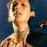 날카로운 턱선에 넘칠 듯한 예<b>민미</b>