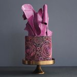 <b>도형</b>의 아름다움이 느껴질 케이크