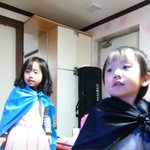동생 마빡 때리는 <b>엘사</b>