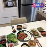 집에 돌아오면 와이프가 차려준 <b>밥상</b>