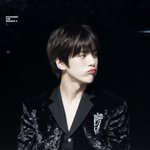 <b>쌍테</b> 눈 내리깔면