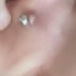 <b>야들</b>아 피어싱 이거 짜야해??(혐