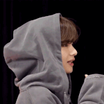 뷔 <b>졸귀</b>