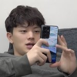 [BTOB] 이거 <b>성재</b> 폰 기종 뭐야?