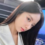 <b>보나</b> 새짤 이쁘다