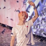 이 사진 <b>지민이</b> 너무 이쁘다