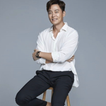 요즘 정말 열심히 사는 것 같은 배우