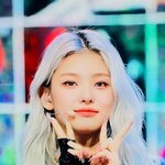 [모두드루와] 오늘자 플라이하이 콘서트 라잇썸 <b>상아</b> 비주얼