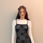 제니 <b>샤넬착장</b> 이쁘다