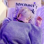 [더보이즈] ㅇㅅ) 자고있는 애 볼에