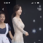 <b>윤아</b> 뒤에 이나은 맞아?