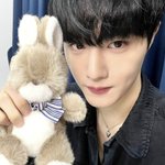 내건데 좀만 보여준다 우리 <b>현석이</b>