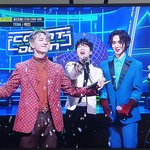 [펜타곤] 아까 <b>엠카</b> 기다리다