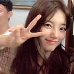 27세 수지 <b>브이</b>.jpg