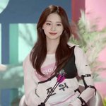 17살 되고보니까 고딩때 데뷔한아이돌들