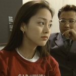 만약 어떤 사람이 폴라로이드로 매일 자기 손 사진만 찍는다면