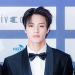 엔시티 제노 vs 더보이즈 <b>에릭</b>