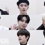 [스키즈] 애들한테 연하장 날라왔다아아아❤️