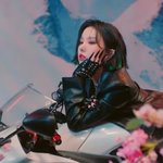 은하 ㄹㅇ 차가운것도 잘어울리지않냐