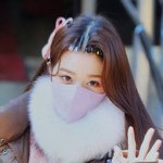 [모두드루와] 오늘 뮤뱅 <b>mc</b> 의상 원영이 인스타에 계단샷 올라올듯