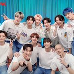 [<b>엔터</b>톡] 헐 펜타곤 첫 공중파 1위야??