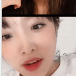 최예나 <b>셀카모드</b>로할 때 ㅈㄴ 예쁜 듯