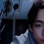 뷔 키스<b>자국</b> 찾았는데