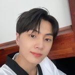 [엔하이픈] <b>종성</b>이 셀카 실력 좀 늘지 않았어?