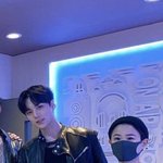 <b>민혁</b>쟝이 와따시랑 결혼해주는 건 무리일까나,,