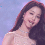 가요대축제 때 위엔잉시녀가 <b>아린</b> 유나 깟잖아