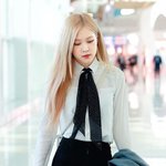 오늘 <b>로제</b> 생일이네.jpg