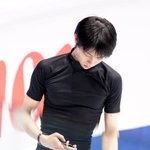 하뉴 슬<b>랜더</b>인데 다 근육인게 넘 좋음..