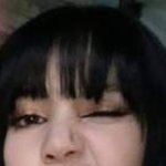 <b>리사</b> 얼굴에다 왜 이런거야?