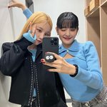 유나 <b>민니</b>랑 똑같은 옷 입었네