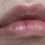 두<b>시간</b>마다 립밤바르는데 <b>조카</b> 터