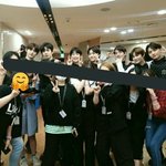 [엔하이픈] 아이랜드 막방날 <b>엠넷</b> 스텝이랑 찍은 사진이래