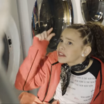 이 뮤비 우리나라에서 금지돼야하는거 아님.?