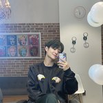 <b>지훈</b>은 ㄹㅇ 볼수록 끌리는듯